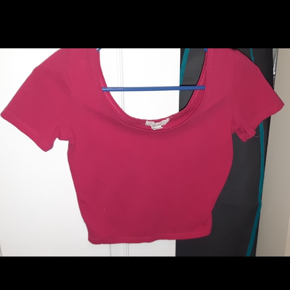 pink forever21 crop top